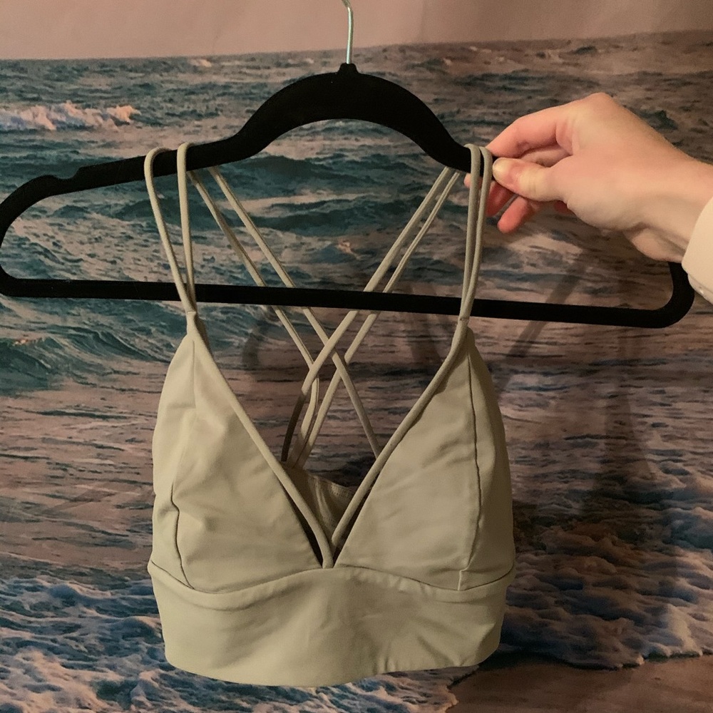 Lululemon sports bra